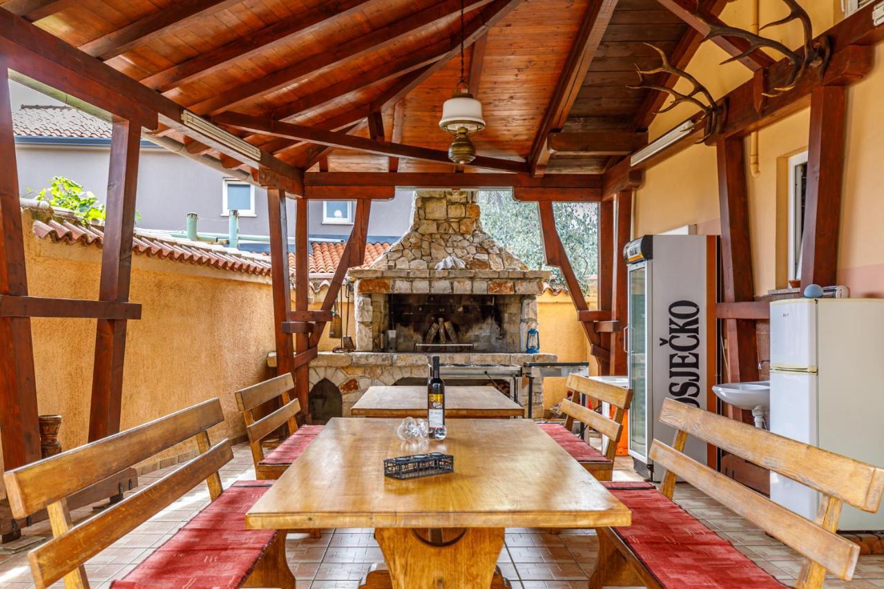 Ferienhaus Sascha In Пореч Екстериор снимка